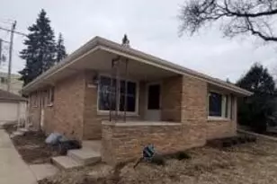 10943 W Harvard Ln, Wauwatosa, WI 53226 - Photo 1