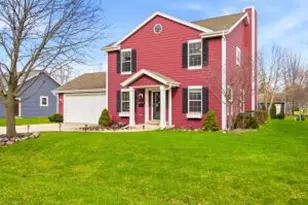 202 Stocks Dr, Delafield, WI 53018 - Photo 1