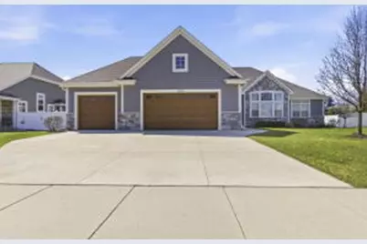 W47N863  Bobolink Ave, Cedarburg, WI 53012 - Photo 1