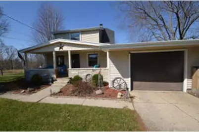 10063 S Chicago Rd, Oak Creek, WI 53154 - Photo 1