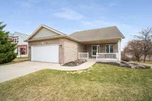 1456 Dovetail Dr, Hartford, WI 53027 - Photo 1