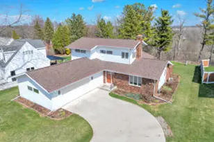 682 Dartmouth Dr, Sheboygan Falls, WI 53085 - Photo 1