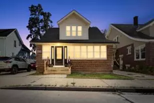 1031 W Washington St, West Bend, WI 53095 - Photo 1