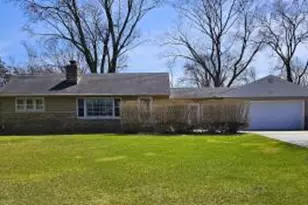 N81W15815 Robinhood Dr, Menomonee Falls, WI 53051 - Photo 1