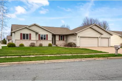 2205  Greenview Ln, Onalaska, WI 54650 - Photo 1