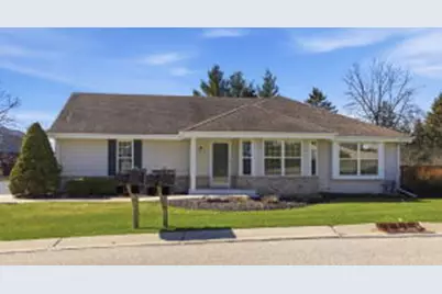 N96W14211  Knollcrest Cir, Germantown, WI 53022 - Photo 1