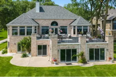 W304N2470  Maple Ave, Delafield, WI 53072 - Photo 1