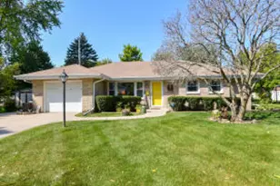 234 Millwood Ln, Waukesha, WI 53188 - Photo 1