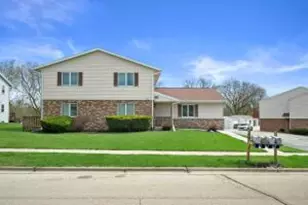 1605 Vogt Dr, West Bend, WI 53095 - Photo 1