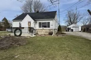 1523 Willow Rd, Racine, WI 53177 - Photo 1