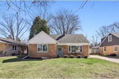 8112 N Santa Monica Blvd, Fox Point, WI 53217 - Photo 1