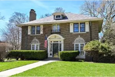 6139  Washington Cir, Wauwatosa, WI 53213 - Photo 1