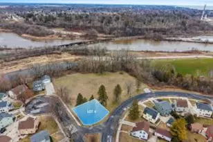Lt4 Riverview Dr, Manitowoc, WI 54220 - Photo 1