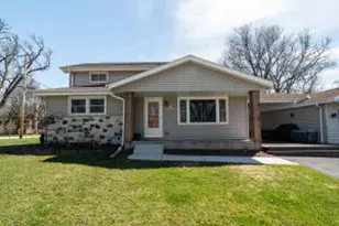 N27W27017 Woodland Dr, Pewaukee, WI 53072 - Photo 1