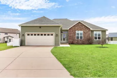 161 N Sundew Ct, Elkhorn, WI 53121 - Photo 1