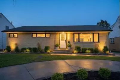 5440 N Navajo Ave, Glendale, WI 53217 - Photo 1