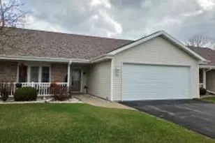 104 Queens Way, Fond du Lac, WI 54935 - Photo 1