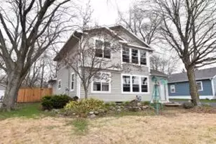 302 W Hunt Ave, Twin Lakes, WI 53181 - Photo 1