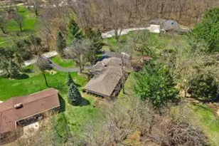 9432 W Garden Ct, Hales Corners, WI 53130 - Photo 9