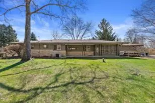 9432 W Garden Ct, Hales Corners, WI 53130 - Photo 7