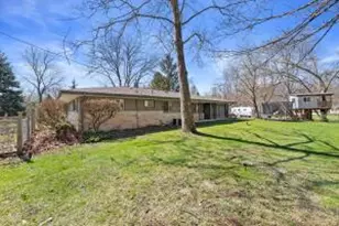 9432 W Garden Ct, Hales Corners, WI 53130 - Photo 13