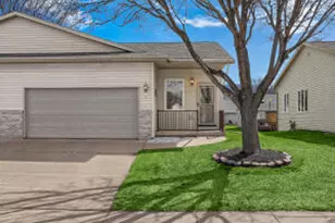 936 8th Ave, Onalaska, WI 54650 - Photo 1