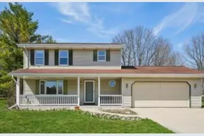 W207N17173  Parkview Dr, Jackson, WI 53037 - Photo 1