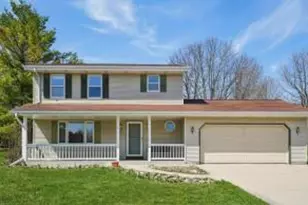 W207N17173 Parkview Dr, Jackson, WI 53037 - Photo 1