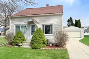1317 N 30th St, Sheboygan, WI 53081 - Photo 1
