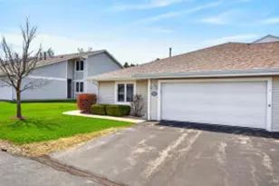 207 Hartford Square, Hartford, WI 53027 - Photo 1