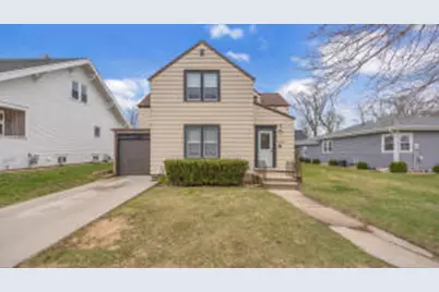 2605  School St, Two Rivers, WI 54241 - Photo 1