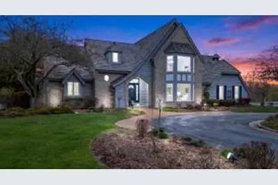 702 W Haddonstone Pl, Mequon, WI 53092 - Photo 1