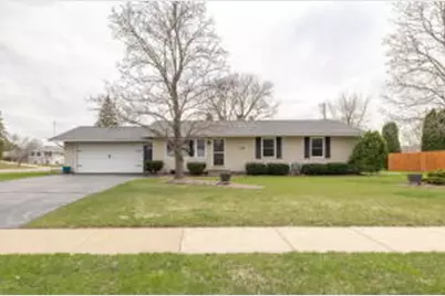 528  Riders Club Rd, Onalaska, WI 54650 - Photo 1