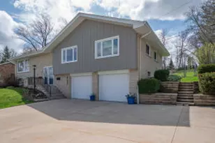 657 Brandt Ct, Pewaukee, WI 53072 - Photo 1
