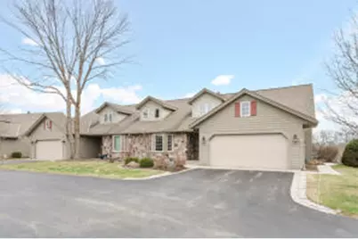 203  Deer Ridge Dr, West Bend, WI 53095 - Photo 1