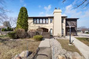 5266 Somerset Ln, Greenfield, WI 53221 - Photo 1