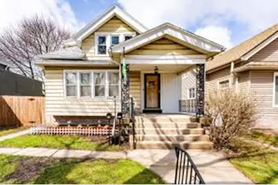 2069 S 71st St #2071, West Allis, WI 53219 - Photo 1