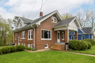220 Fox St, Mukwonago, WI 53149 - Photo 1
