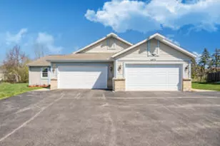 N48W14572 Hampton Rd, Menomonee Falls, WI 53051 - Photo 1