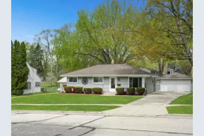 318  Dodie Dr, Waukesha, WI 53189 - Photo 1