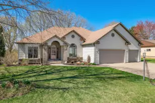 1556 Young Dr, Onalaska, WI 54650 - Photo 1