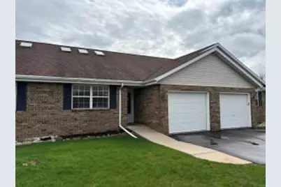 321  Davis St, Elkhorn, WI 53121 - Photo 1