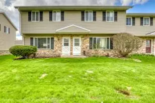 W163N11514 Windsor Ct, Germantown, WI 53022 - Photo 1