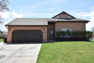 1125 W Lloyd St, Milwaukee, WI 53205 - Photo 1