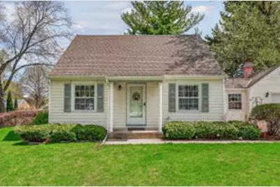 980  Webster Ave, Brookfield, WI 53005 - Photo 1