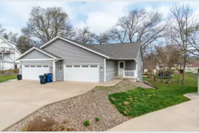 1025  Lincoln St, Onalaska, WI 54650 - Photo 1