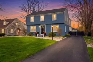 514 E Community Pl, Fox Point, WI 53217 - Photo 1