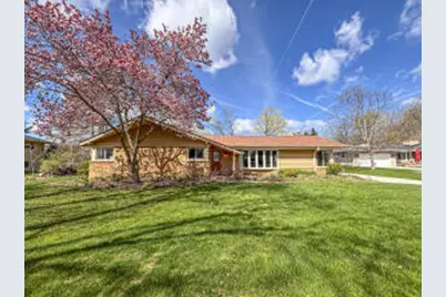 1185  Apache Trl, Brookfield, WI 53005 - Photo 1