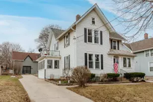 517 McCall St, Waukesha, WI 53186 - Photo 1