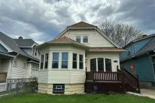 3916 N 24th Pl, Milwaukee, WI 53206 - Photo 1